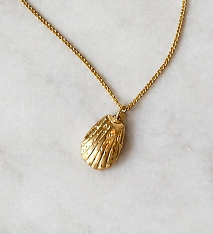 Gouden Madeleine Charm Lara Boulangerie