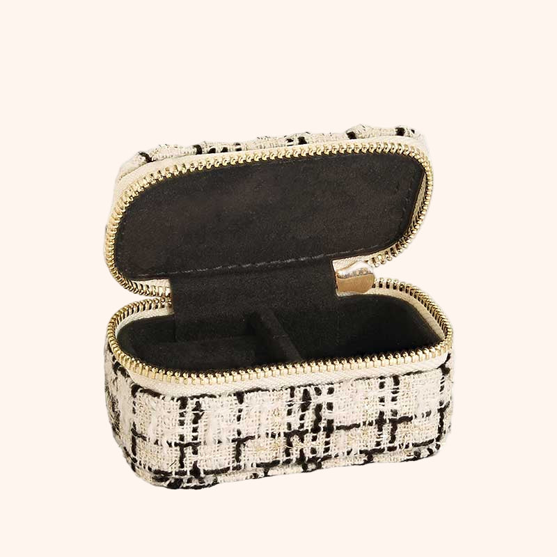 Le Petit Pied-de-Poule  